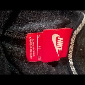 Nike quarter length shirt